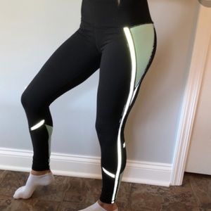 Reflective Victoria’s Secret Leggings Sz Med Short